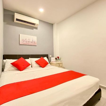 Spot On 90283 Twenty Seven Muntri Otel Tanjung Bungah  Dış mekan fotoğraf